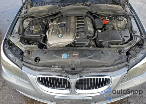 2007 BMW 525 Xi из США, поврежденный, VIN WBANF33577CW71443